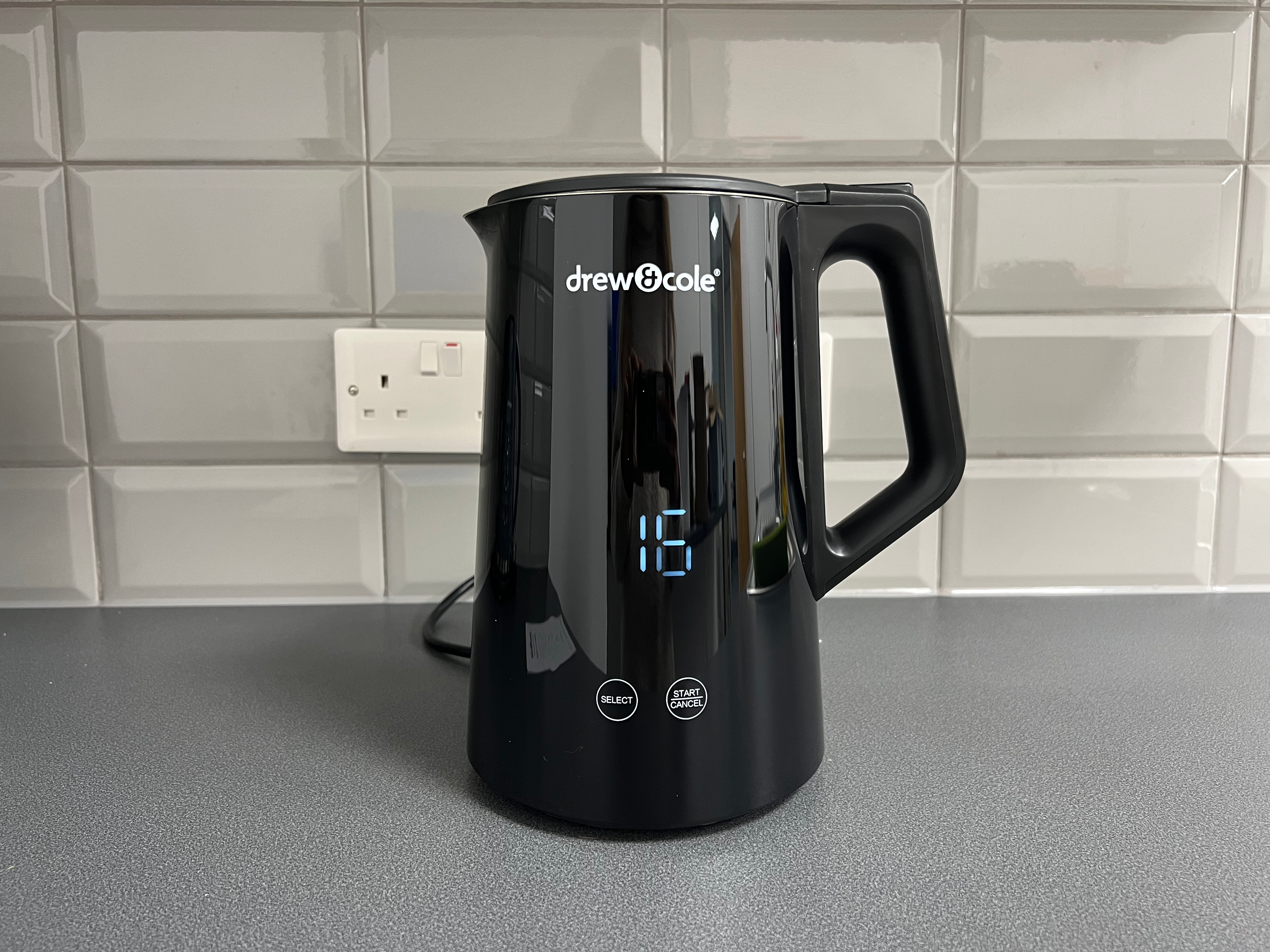 Best temperature control kettles from Smeg and Sage to Bosch and